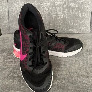 Black/Pink Nike sneaker